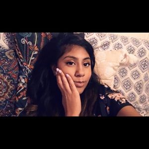Meet your Posher, Nafeeza